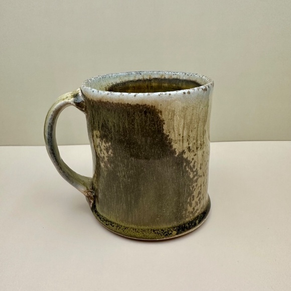 Stoneware Mug and Hand Painted Daisy Tray - Picture 5 of 10